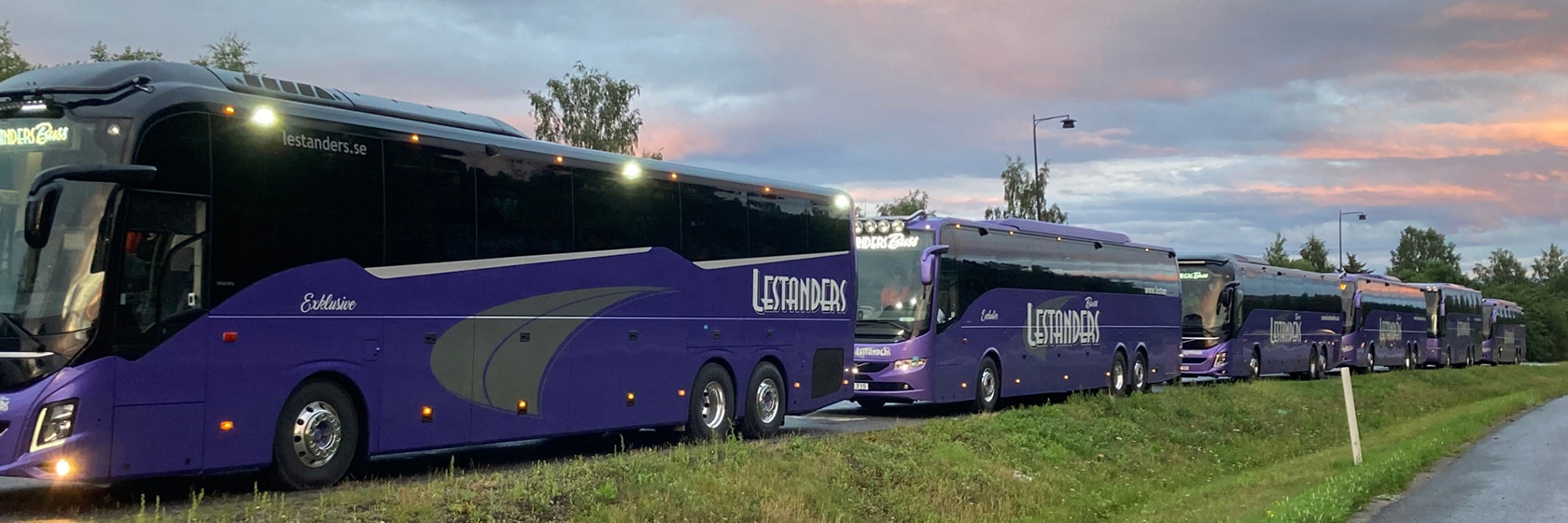 6 lila bussar p� rad